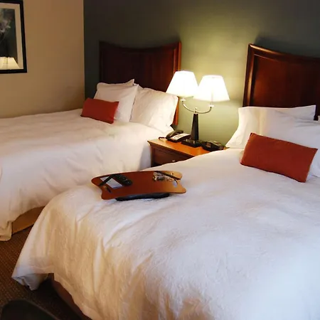 Hampton Inn & Suites Folsom-3